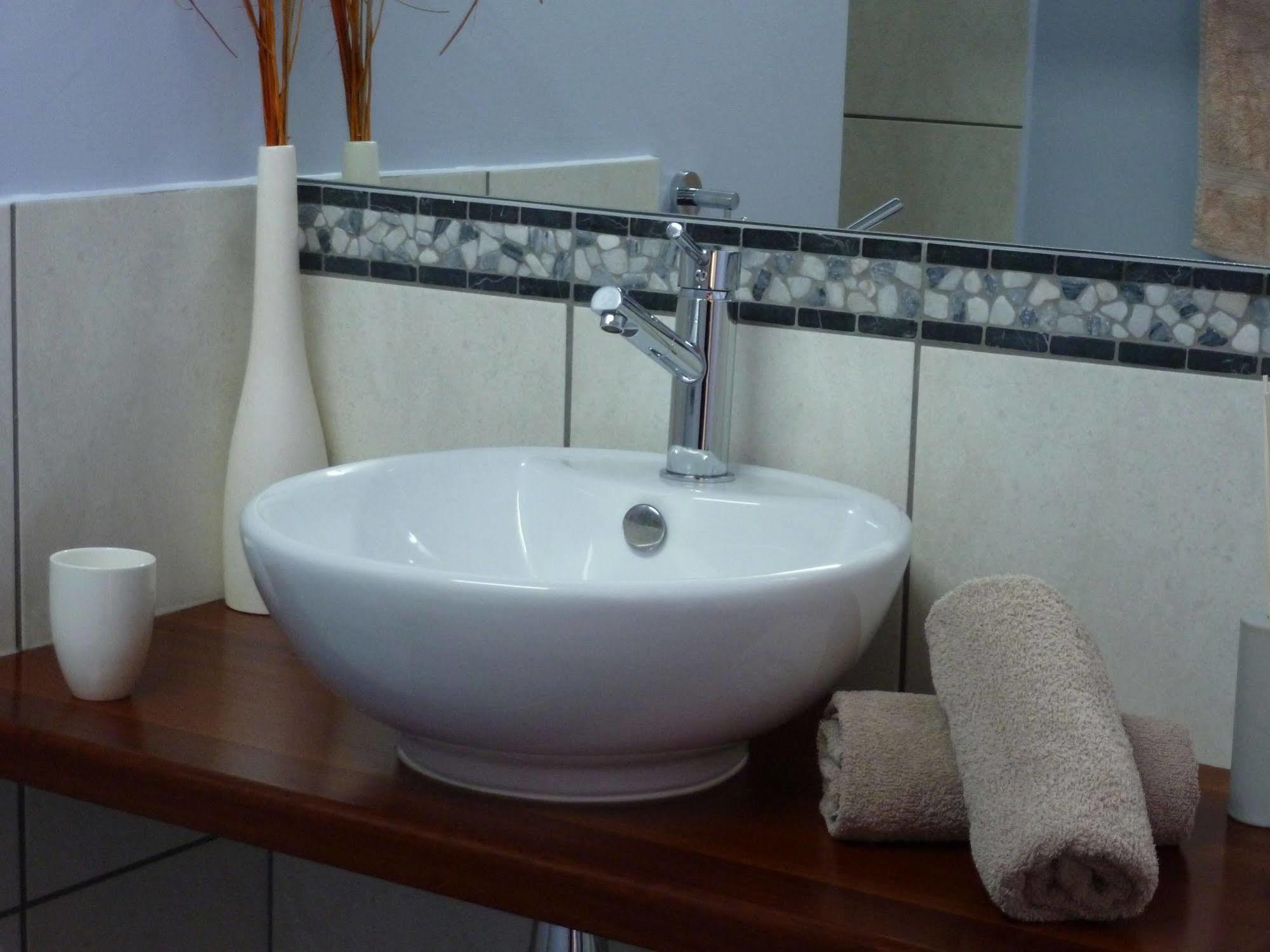 Marula Lodge Swellendam Bagian luar foto